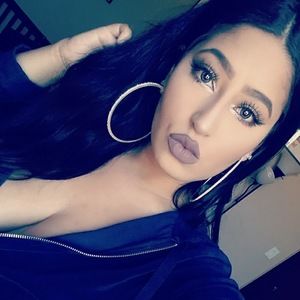 Meet your Posher, Kim